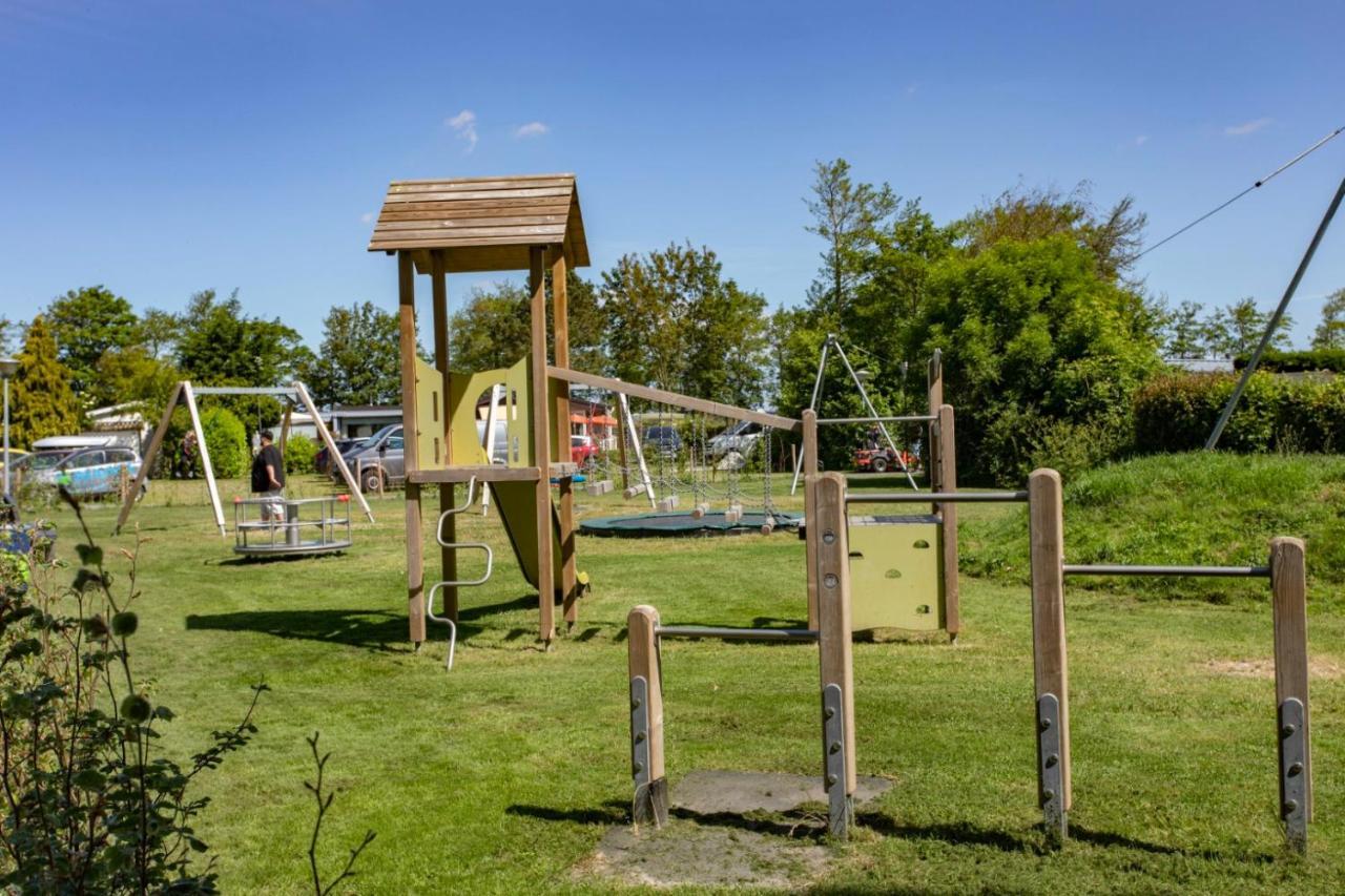 Chalet 536 Op Recreatiepark De Wielen سينت مارتن المظهر الخارجي الصورة